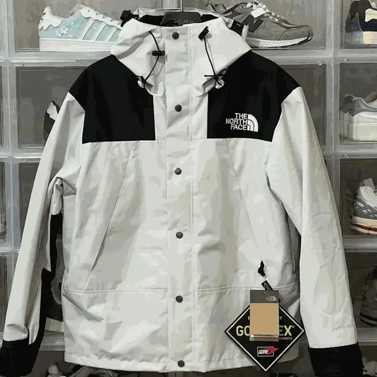 Outdoor jacket